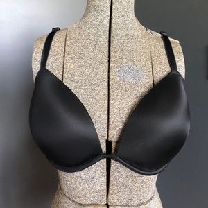 Black push-up Victoria’s Secret PINK bra